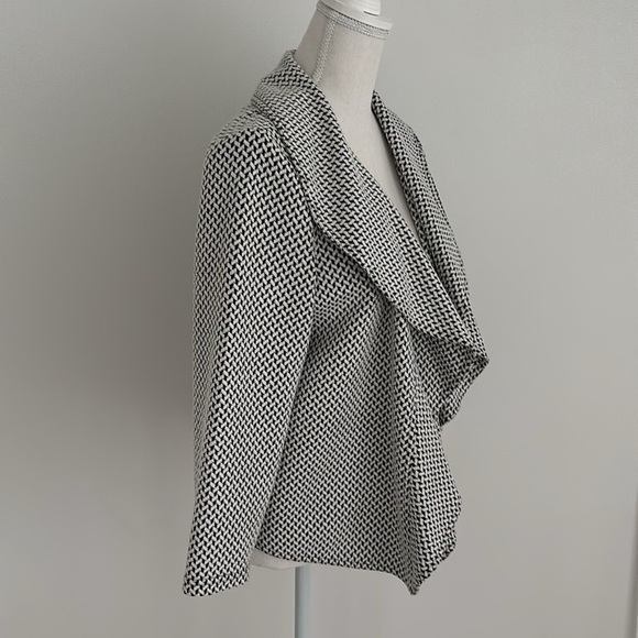 Women's Calvin Klein Black and White Jacket - Picture 3 of 9